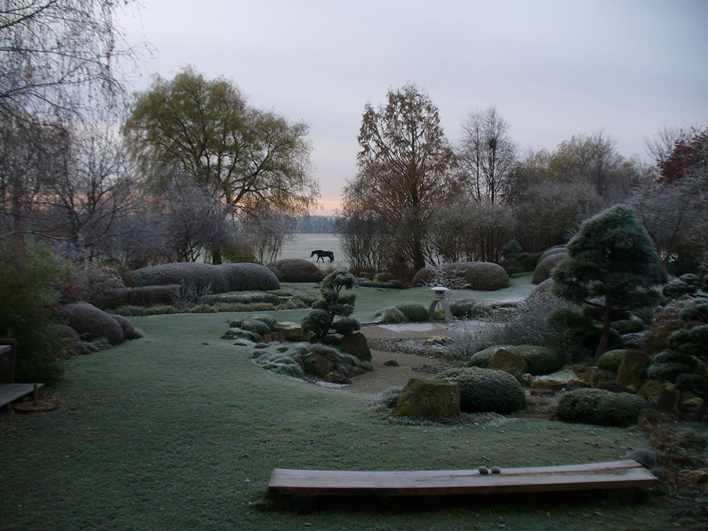 japanischer Garten in Bartschendorf im Winter